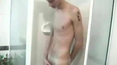 Geiler Boy duscht - Hot Boy Showers